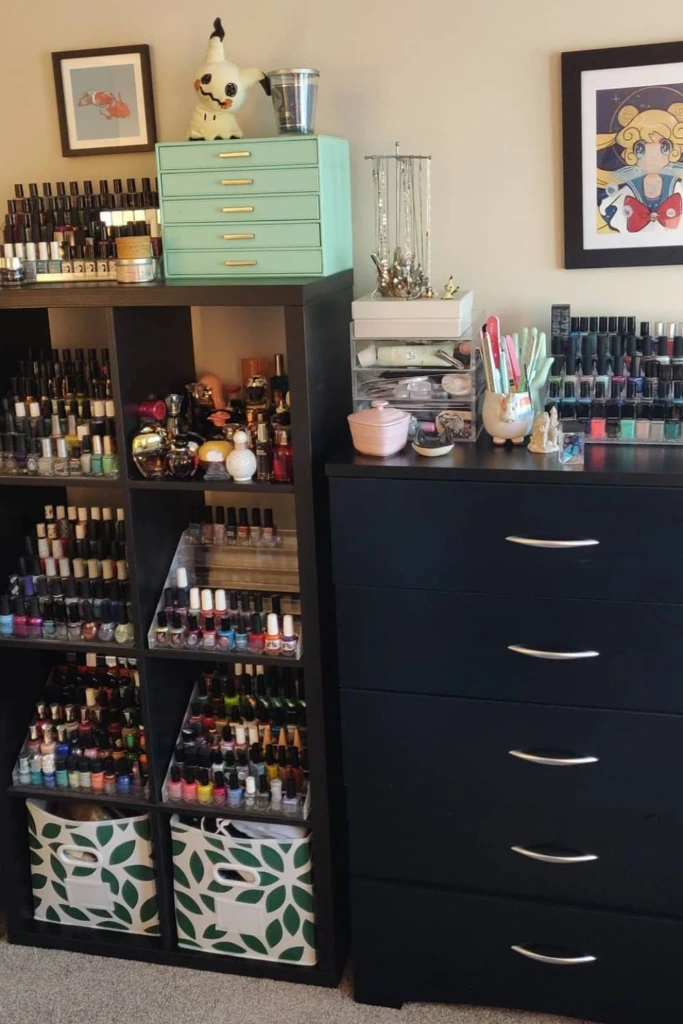 Cube Shelf Station