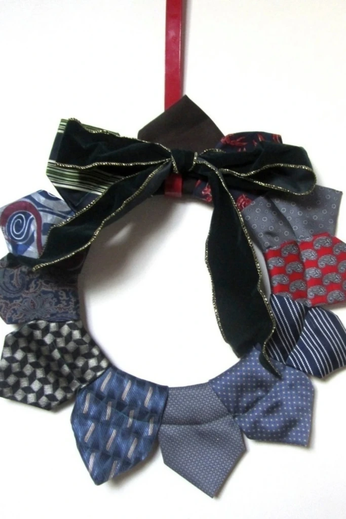 Create a Holiday Tie Wreath