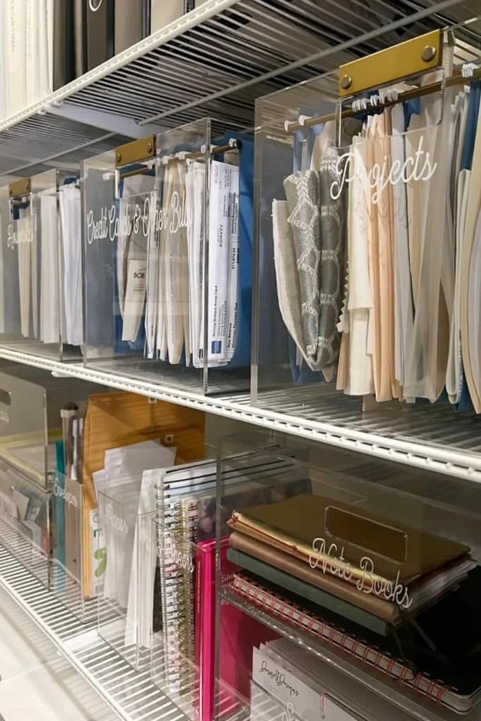 Sort Papers in Clear Files