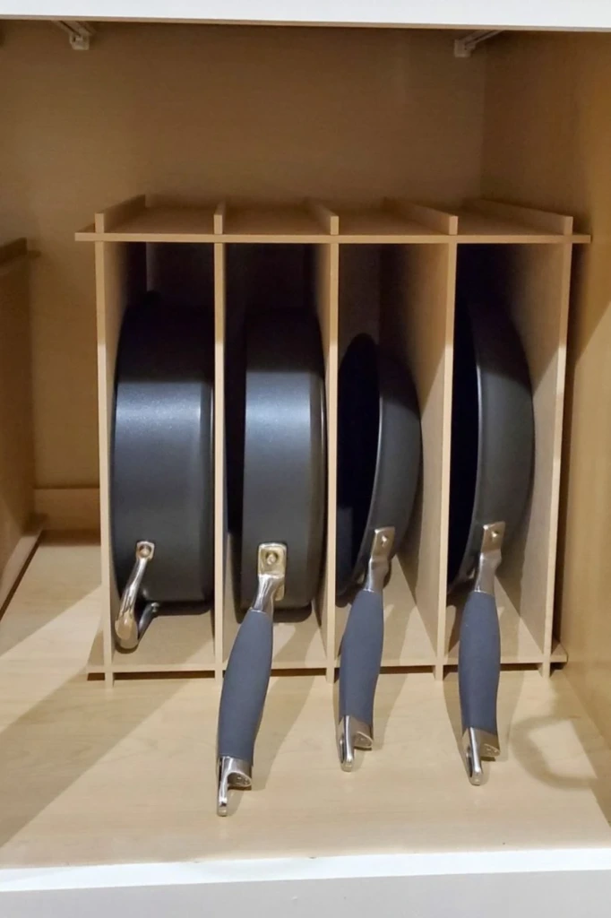Pan Slots