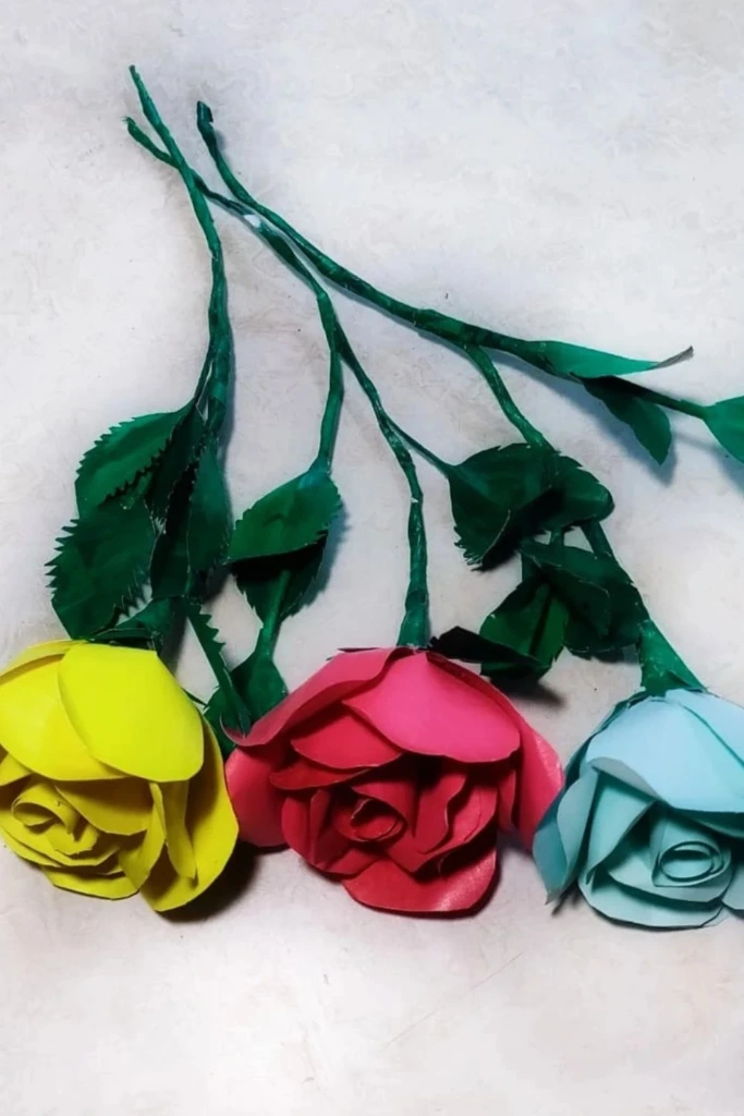 Stemmed Trio Roses