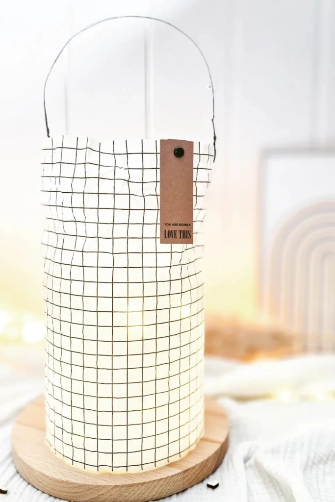 Minimal Grid Glow