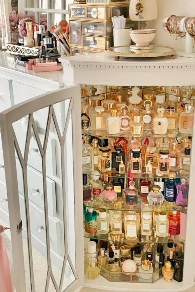 Enclosed Cabinet