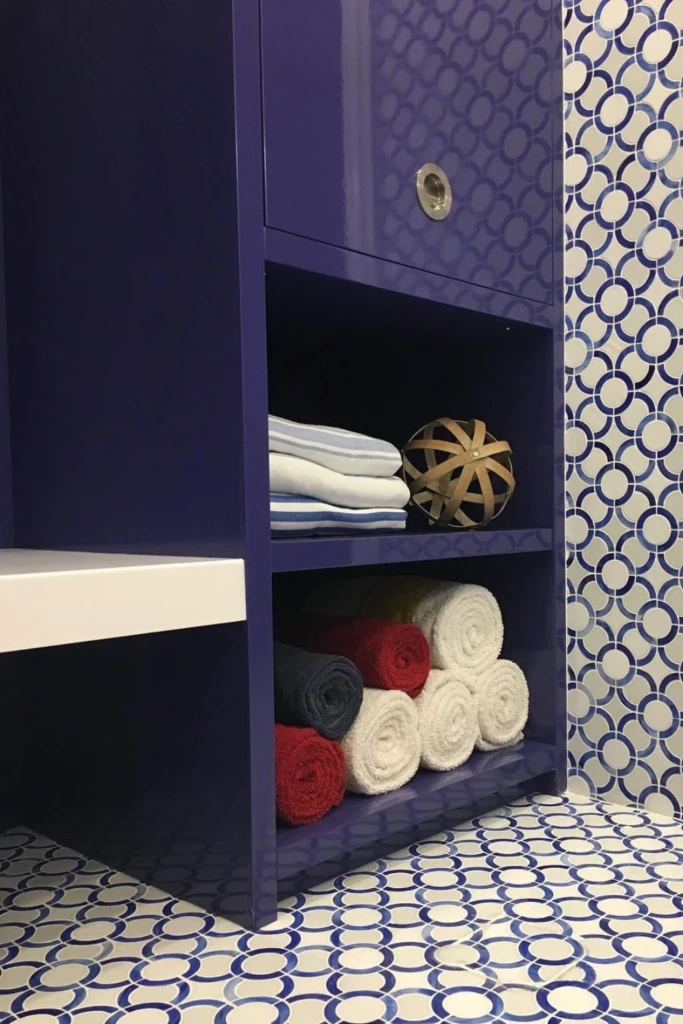 Bold Cubby Shelf