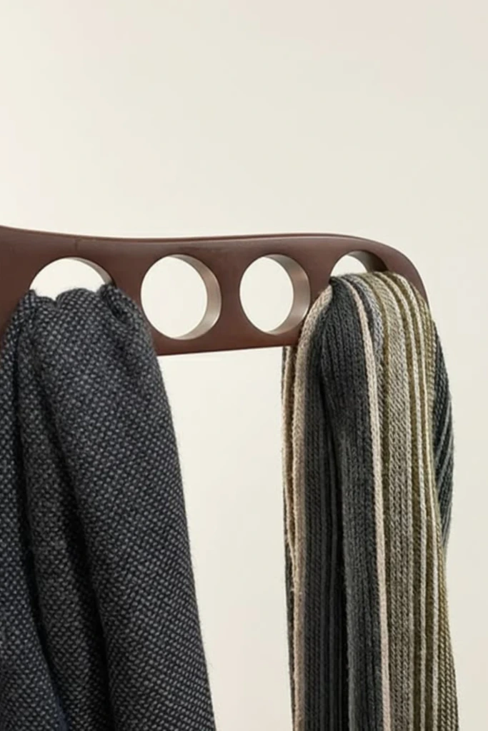 Wooden Hole Hanger
