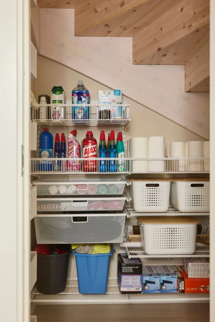 Stair Shelving