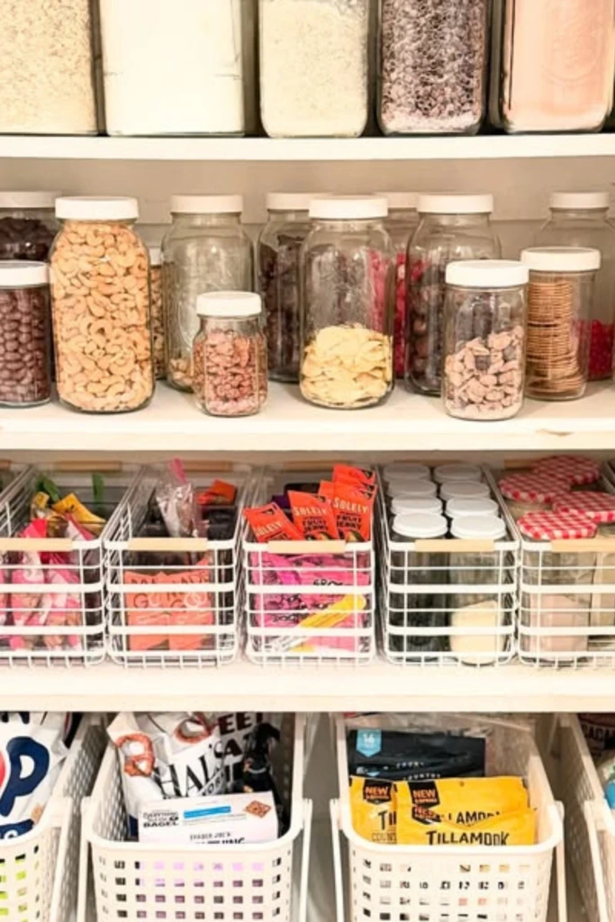 Clear Jar Zoning for Everyday Essentials