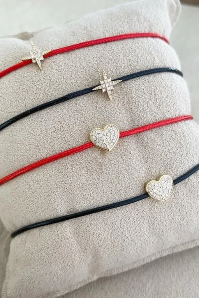 Keep It Chic with Simple Symbols