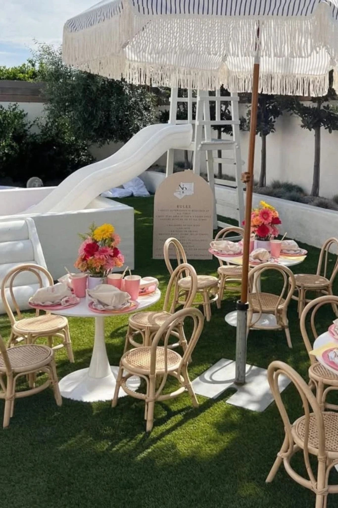 Mini Picnic Lounge
