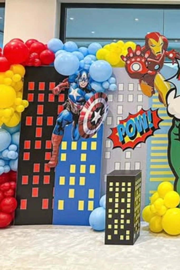 Skyline Comic Wall