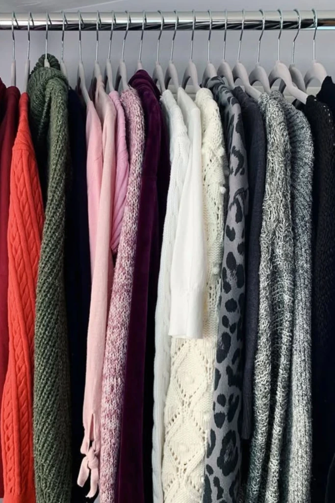 Color Hanging