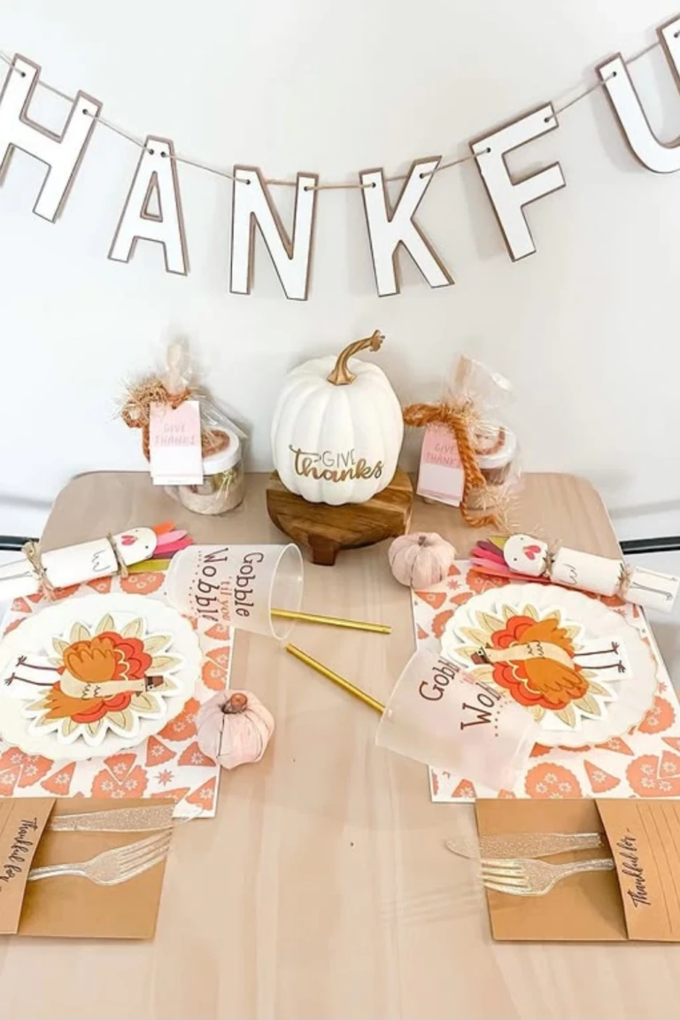 Thanksgiving Kids’ Table Setup