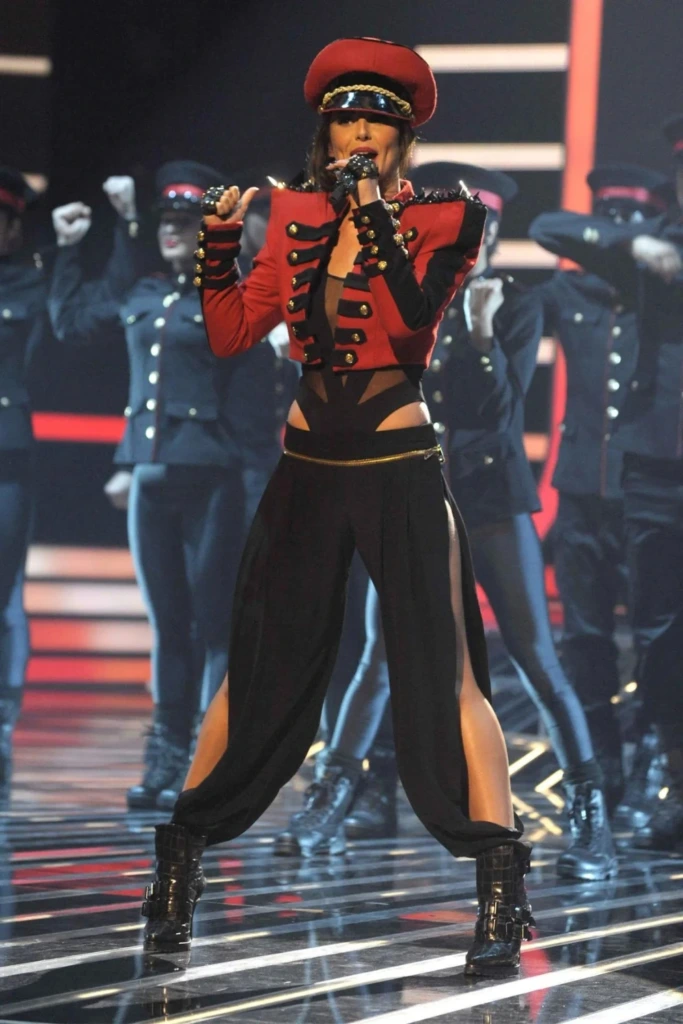 1. Iconic Pop Star Costumes