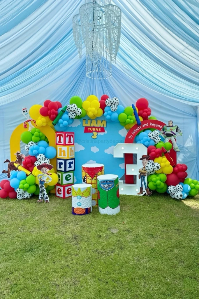 Cloud Backdrop Balloon Circle