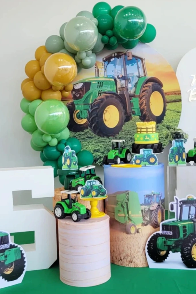 Green Tractor Focus