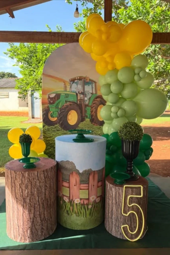 Outdoor Tractor Spot