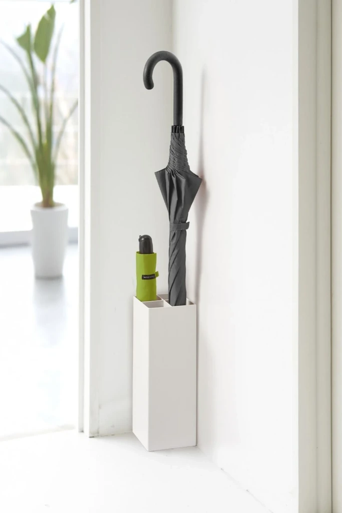 Slim Holder
