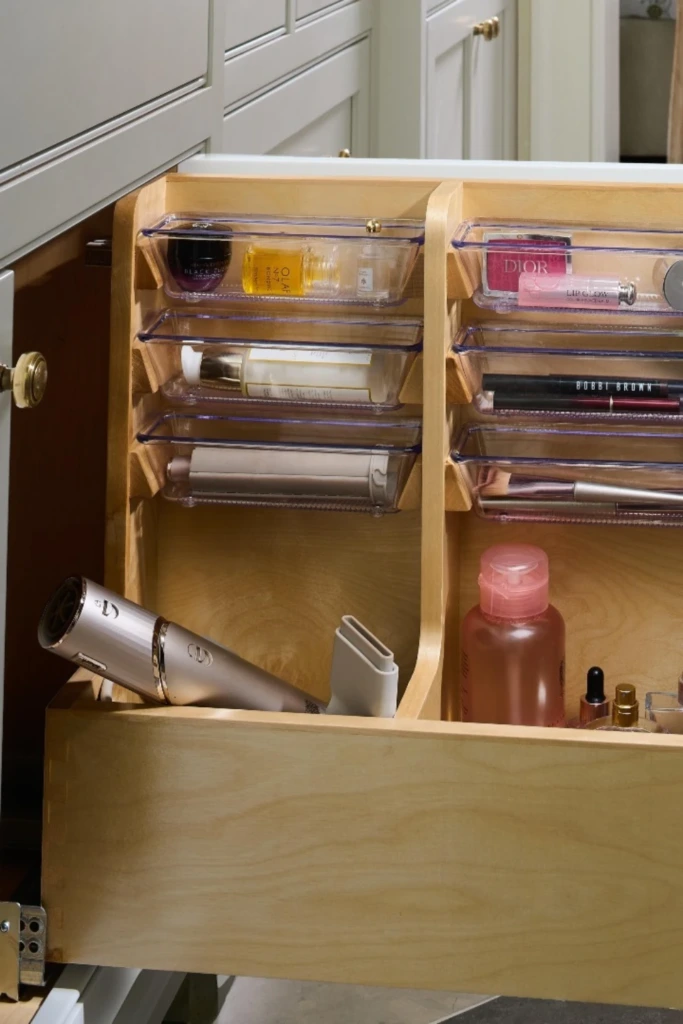 Vanity Drawer Pull-Out