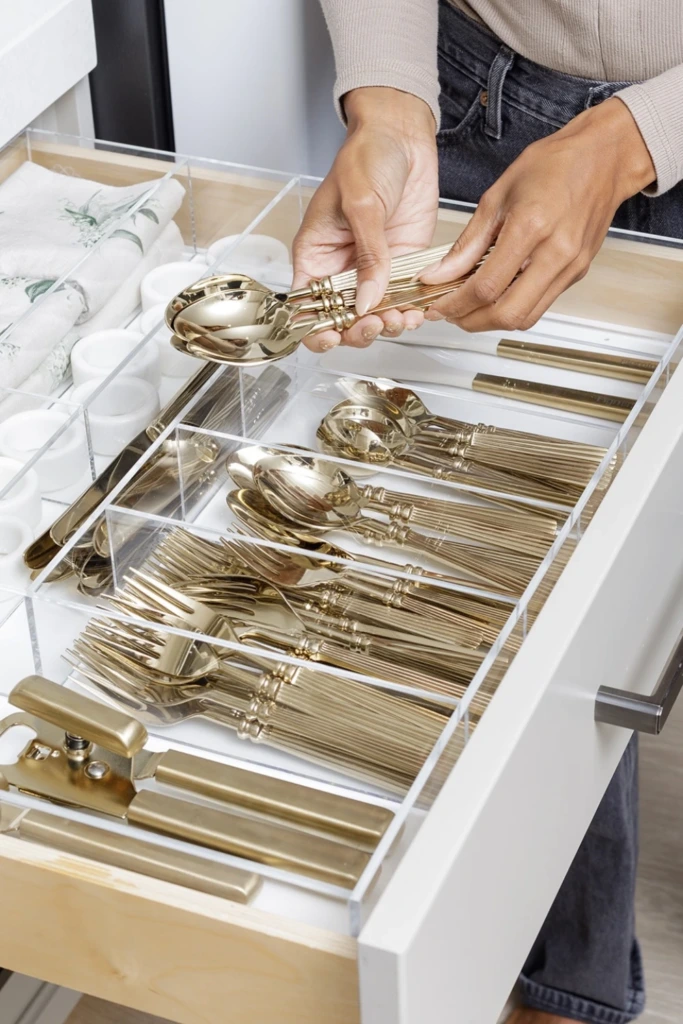 Entertaining-Ready Storage