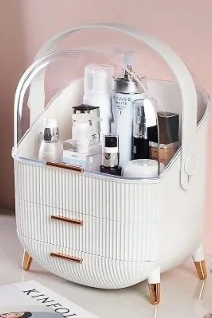 Compact Organizer with Covered Top