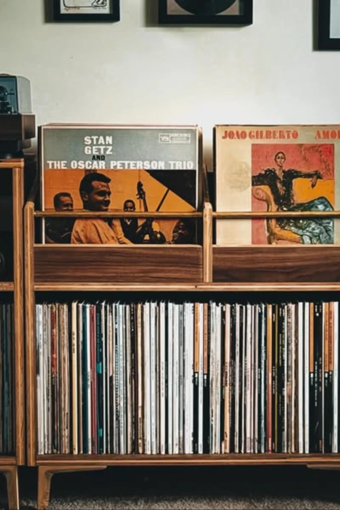 Flip-Front Showcase