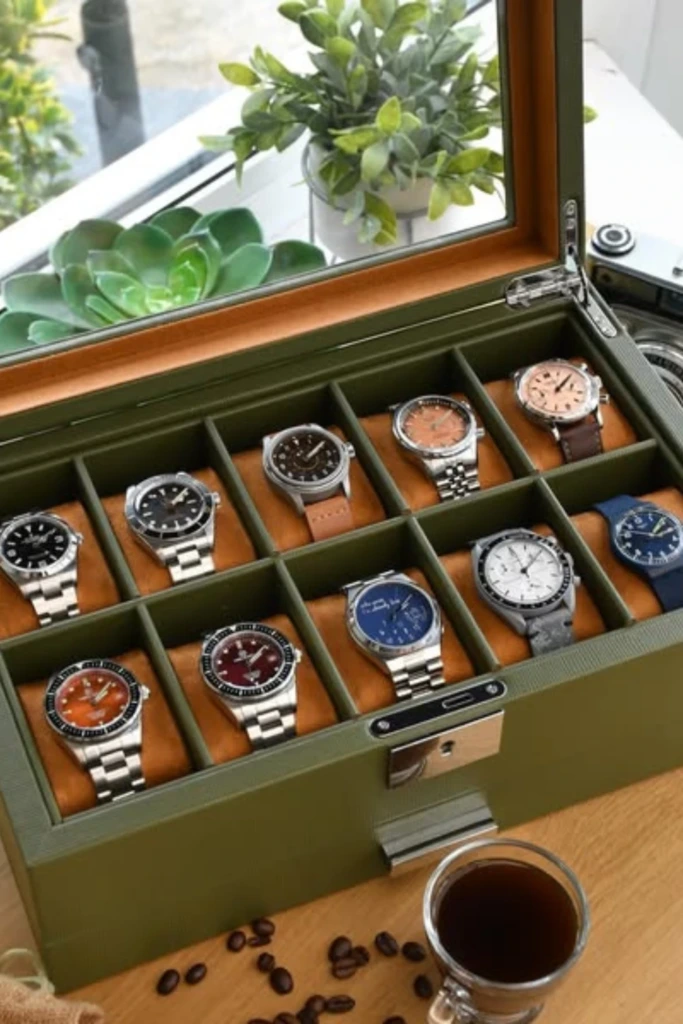 Window-Side Display Box