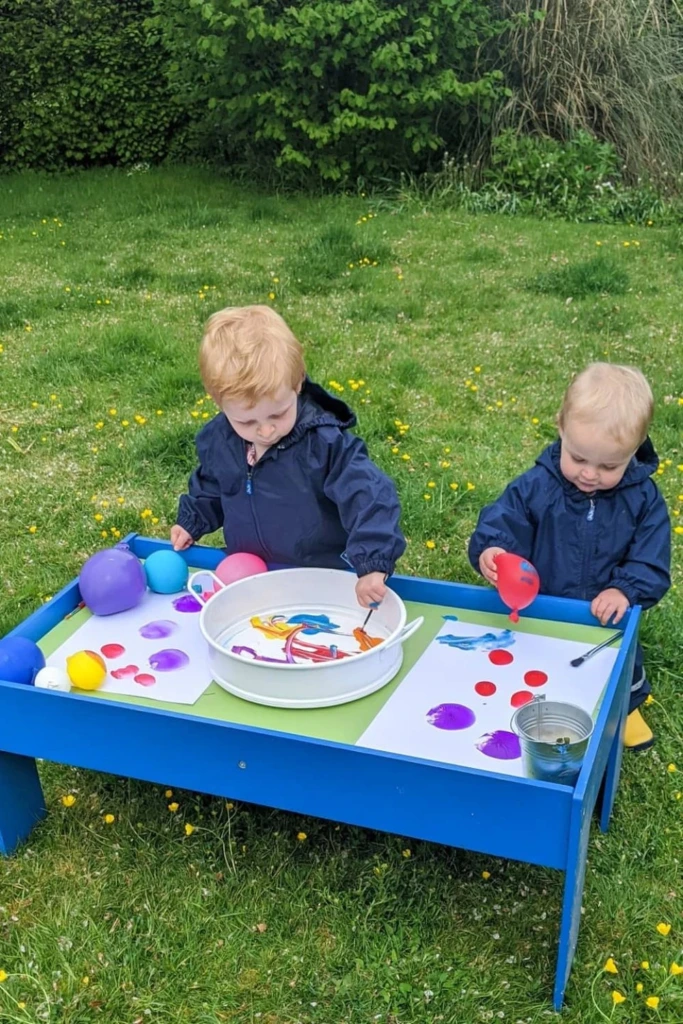 Balloon Painting Table