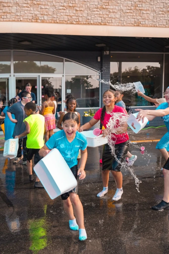 Splash Bucket Chase