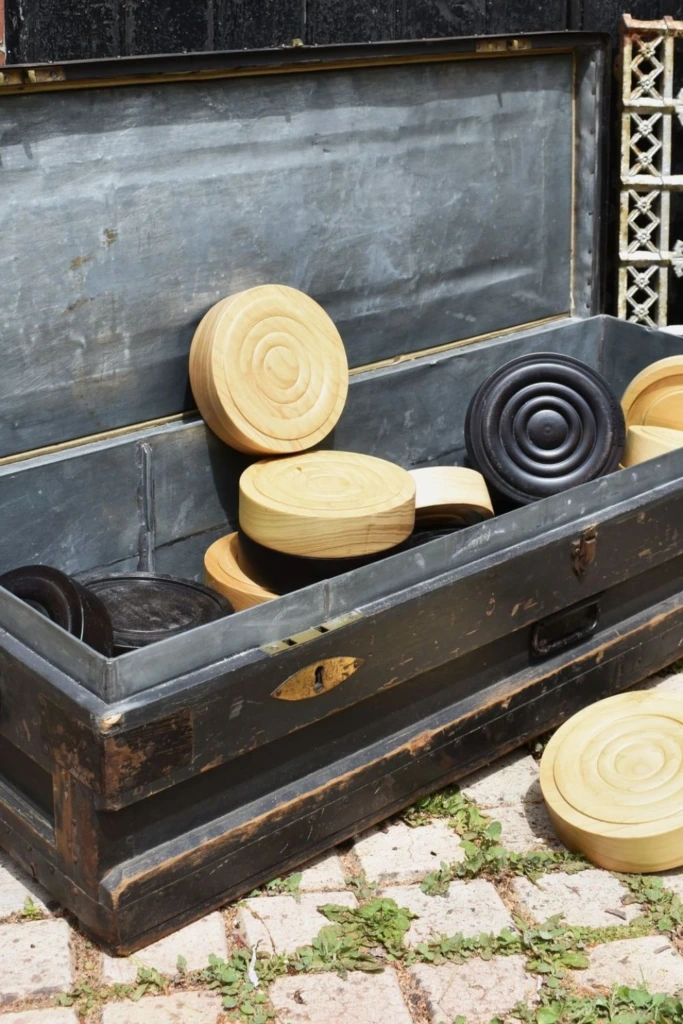 16. Shuffleboard Set