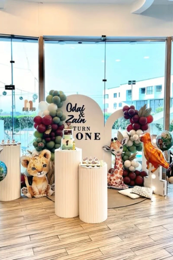 Modern Safari Display